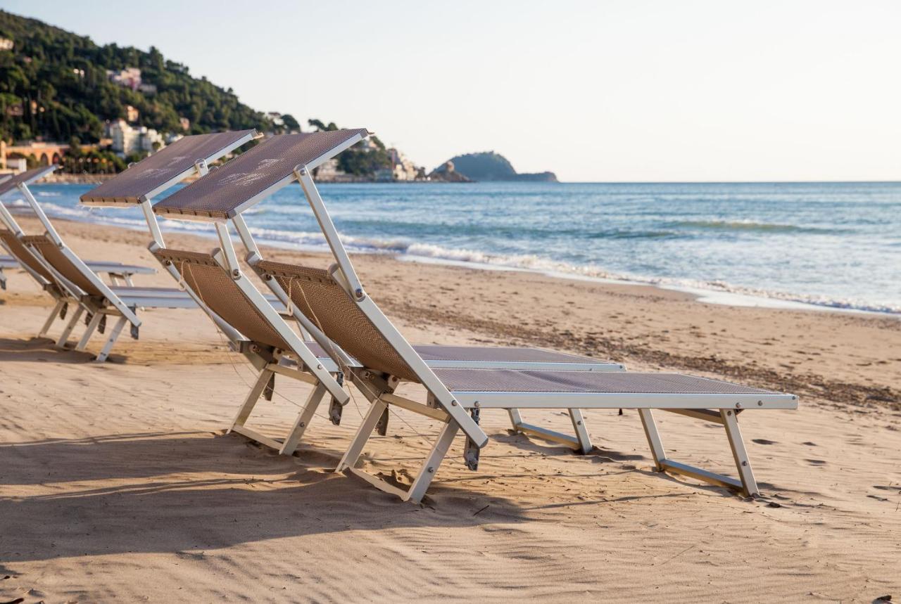 Hotel Lido Alassio Dış mekan fotoğraf